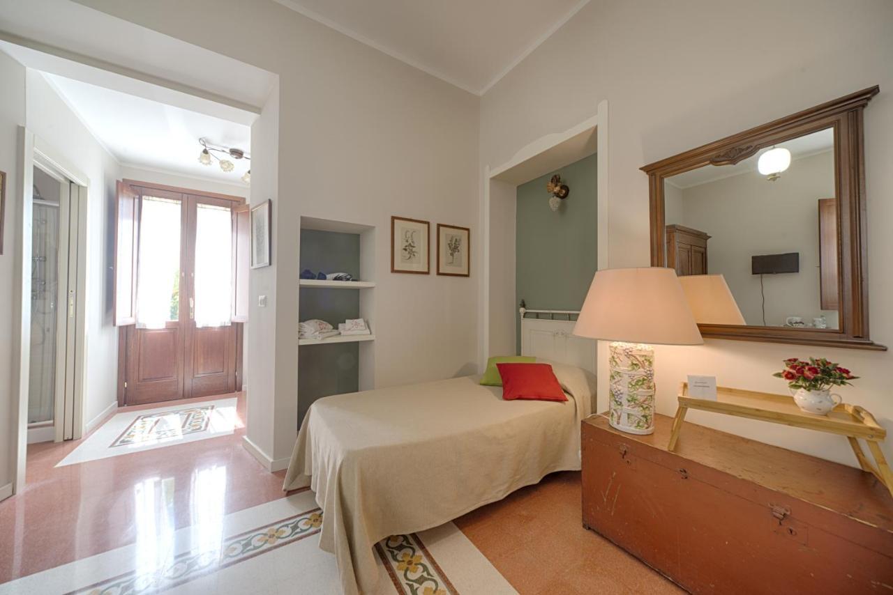 B&B A Casa Di Teresa Olbia Exterior photo
